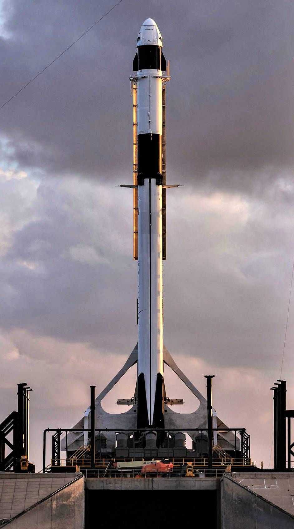 Falcon 9 ready for launch